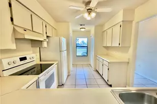 5323 11th St Cir E, Bradenton, FL 34203 - Photo 9