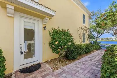 1572 Ernesto Drive, Sarasota, FL 34238 - Photo 5