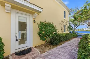 1572 Ernesto Dr, Sarasota, FL 34238 - Photo 5