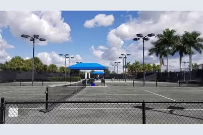 18884 Lanuvio Street, Venice, FL 34293 - Photo 17