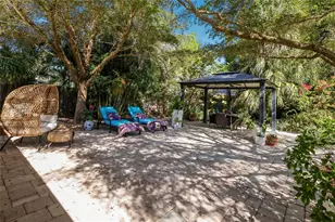 455 S Shore Dr, Sarasota, FL 34234 - Photo 35