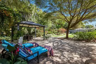 455 S Shore Dr, Sarasota, FL 34234 - Photo 31