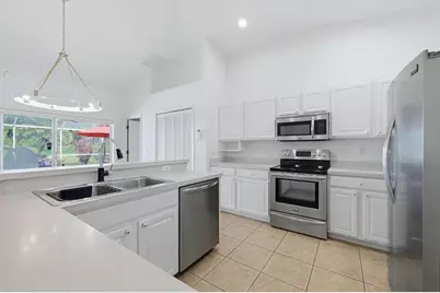 4921 Thames Lane, Sarasota, FL 34238 - Photo 15