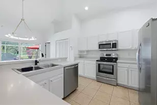 4921 Thames Ln, Sarasota, FL 34238 - Photo 15