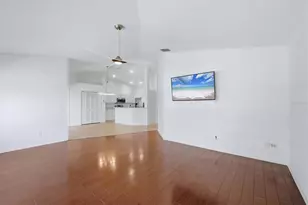 4921 Thames Ln, Sarasota, FL 34238 - Photo 7