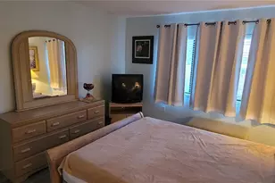 320 Barcelona Dr, Bradenton, FL 34210 - Photo 11