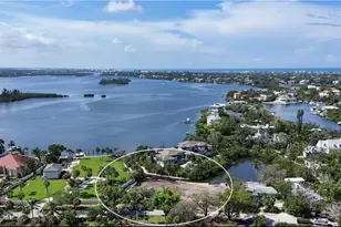 546 Freeling Dr, Sarasota, FL 34242 - Photo 3