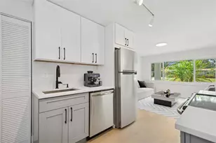 2655 Bay St, Sarasota, FL 34237 - Photo 3