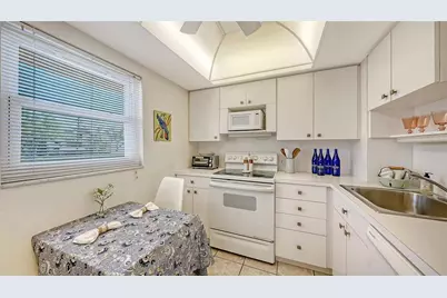 1257 S Portofino Drive #203, Sarasota, FL 34242 - Photo 17