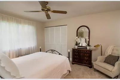 5635 Golf Pointe Drive #101, Sarasota, FL 34243 - Photo 17