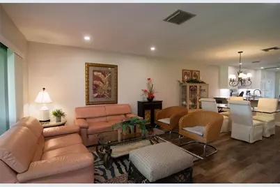 5635 Golf Pointe Drive #101, Sarasota, FL 34243 - Photo 11