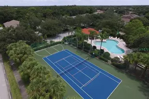 5635 Golf Pointe Dr, Sarasota, FL 34243 - Photo 29