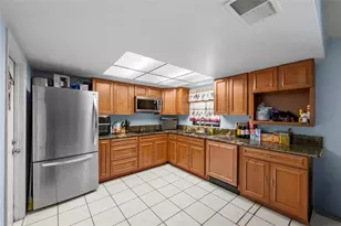 3521 49th St, Sarasota, FL 34235 - Photo 7