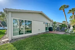 131 Whispering Sands Cir, Sarasota, FL 34242 - Photo 37
