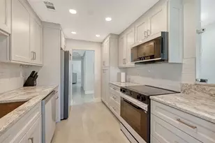 131 Whispering Sands Cir, Sarasota, FL 34242 - Photo 17