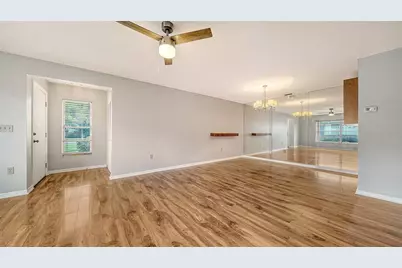 4103 Center Gate Boulevard #2, Sarasota, FL 34233 - Photo 9