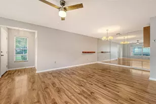 4103 Center Gate Blvd, Sarasota, FL 34233 - Photo 9