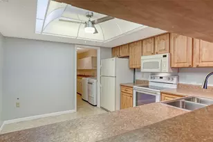 4103 Center Gate Blvd, Sarasota, FL 34233 - Photo 7
