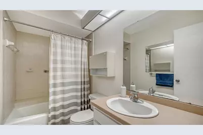 4103 Center Gate Boulevard #2, Sarasota, FL 34233 - Photo 23
