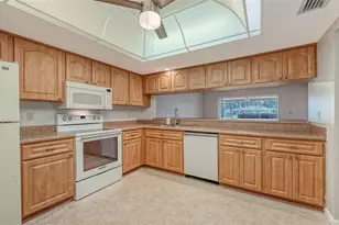 4103 Center Gate Blvd, Sarasota, FL 34233 - Photo 11