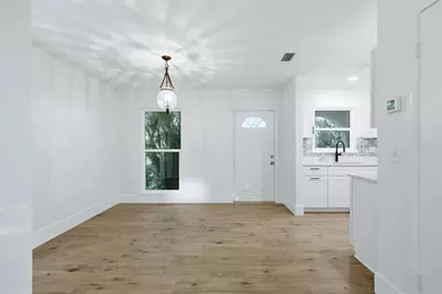 3504 38th Street W, Bradenton, FL 34205 - Photo 9