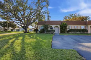 3504 38th St W, Bradenton, FL 34205 - Photo 1