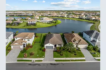 15885 Islandwalk Avenue, Bradenton, FL 34211 - Photo 47