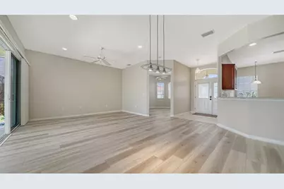 5939 Sandstone Avenue, Sarasota, FL 34243 - Photo 7