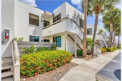 211 Lakewood Drive #211, Bradenton, FL 34210 - Photo 1