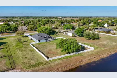 18002 Howling Wolf Run, Parrish, FL 34219 - Photo 63