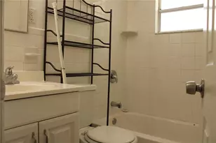 3312 26th St W, Bradenton, FL 34205 - Photo 19