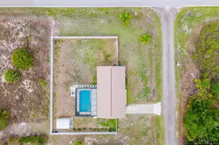 27035 Mentor Ln, Punta Gorda, FL 33983 - Photo 23