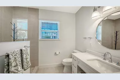 375 N Washington Drive, Sarasota, FL 34236 - Photo 17