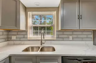 1122 84th Terrace N, Saint Petersburg, FL 33702 - Photo 5