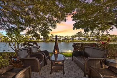 604 Spanish Drive N, Longboat Key, FL 34228 - Photo 3