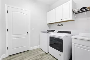 1735 Lake Verona Cir, Bradenton, FL 34211 - Photo 19