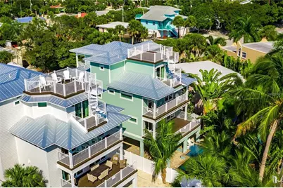 336 Avenida De Mayo, Sarasota, FL 34242 - Photo 59