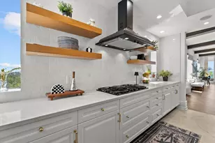 1300 Benjamin Franklin Dr, Sarasota, FL 34236 - Photo 17