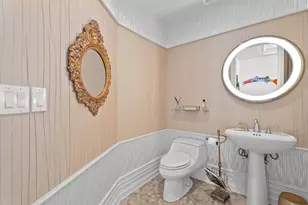 1300 Benjamin Franklin Dr, Sarasota, FL 34236 - Photo 45