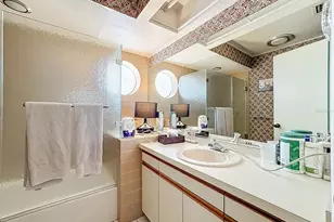 7792 Fairway Woods Dr, Sarasota, FL 34238 - Photo 27