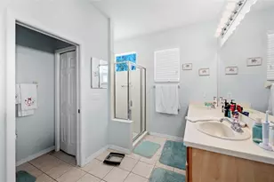7708 32nd St E, Sarasota, FL 34243 - Photo 15