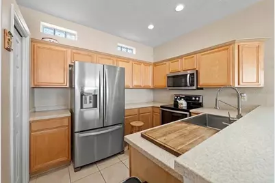 7708 32nd Street E, Sarasota, FL 34243 - Photo 7