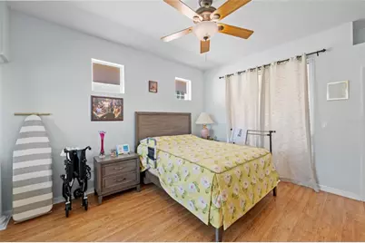 7708 32nd Street E, Sarasota, FL 34243 - Photo 11