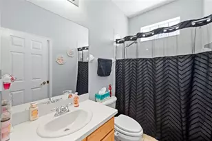 7708 32nd St E, Sarasota, FL 34243 - Photo 19