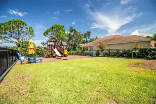 7708 32nd St E, Sarasota, FL 34243 - Photo 29