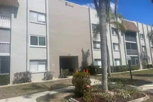 1540 Glen Oaks Dr E, Sarasota, FL 34232 - Photo 1