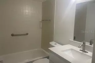 1540 Glen Oaks Dr E, Sarasota, FL 34232 - Photo 11