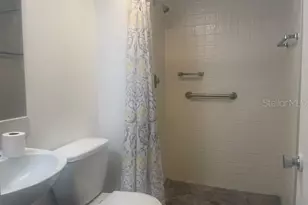 1540 Glen Oaks Dr E, Sarasota, FL 34232 - Photo 13