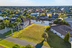 5423 SW 17th Ave, Cape Coral, FL 33914 - Photo 5