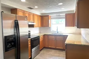 7464 Cass Cir, Sarasota, FL 34231 - Photo 5